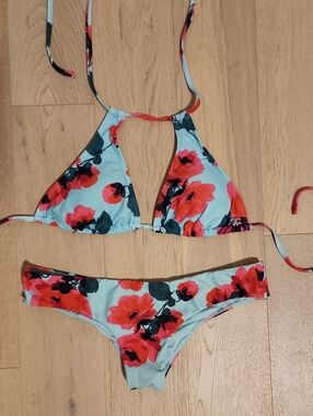 Billabong Mint Floral Triangle Bikini with Red Blooms